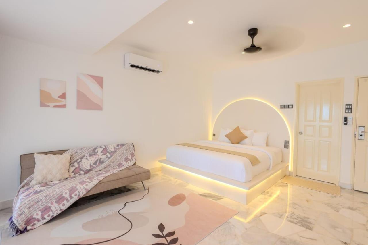 Suntai Villa, Beachfront Suites Kampong Si Ginting Esterno foto